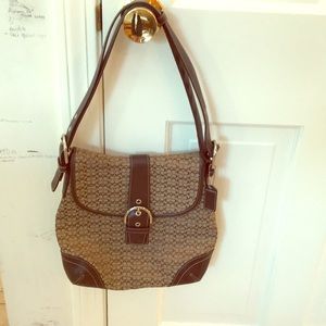 Coach Shoulder/Crossbody Purse.